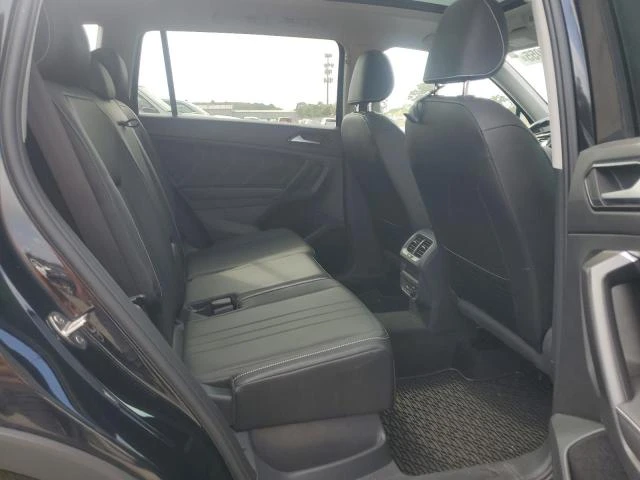 VW Tiguan SE 4matic, снимка 8 - Автомобили и джипове - 53769161