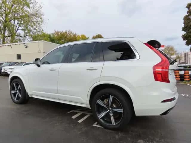 Volvo Xc90 * T8 R DESIGN HYBRID * SUNROOF * CARFAX, снимка 17 - Автомобили и джипове - 54596943