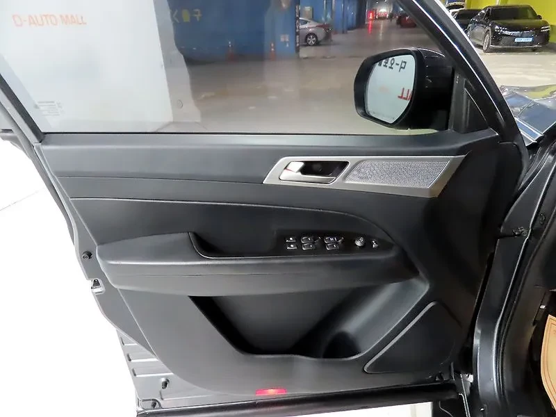 SsangYong Rexton, снимка 13 - Автомобили и джипове - 54831882