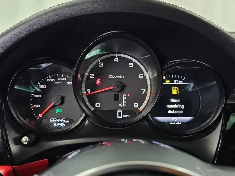 Porsche Macan, снимка 8 - Автомобили и джипове - 56711742