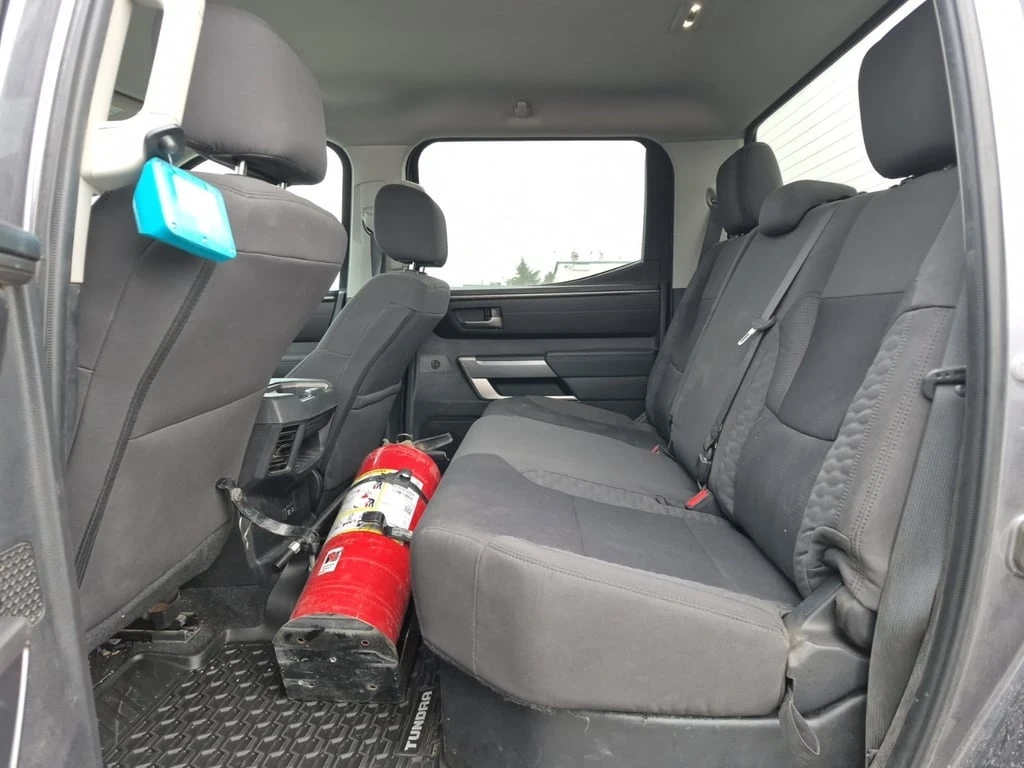 Toyota Tundra * SR5 CREW CAB STD BED * CARFAX * ��� ������������ | Mobile.bg � ����������� 12