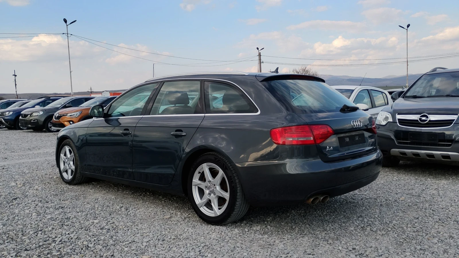 Audi A4 2.0TDI, снимка 11 - Автомобили и джипове - 53966903