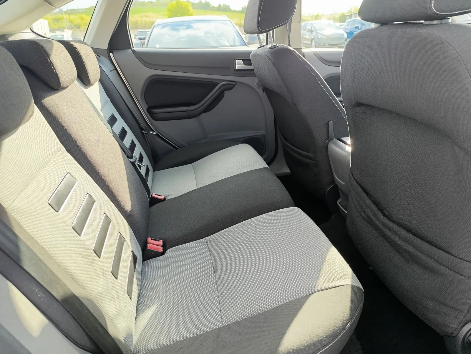 Ford Focus 1.6д  EVRO5, снимка 10 - Автомобили и джипове - 53966903