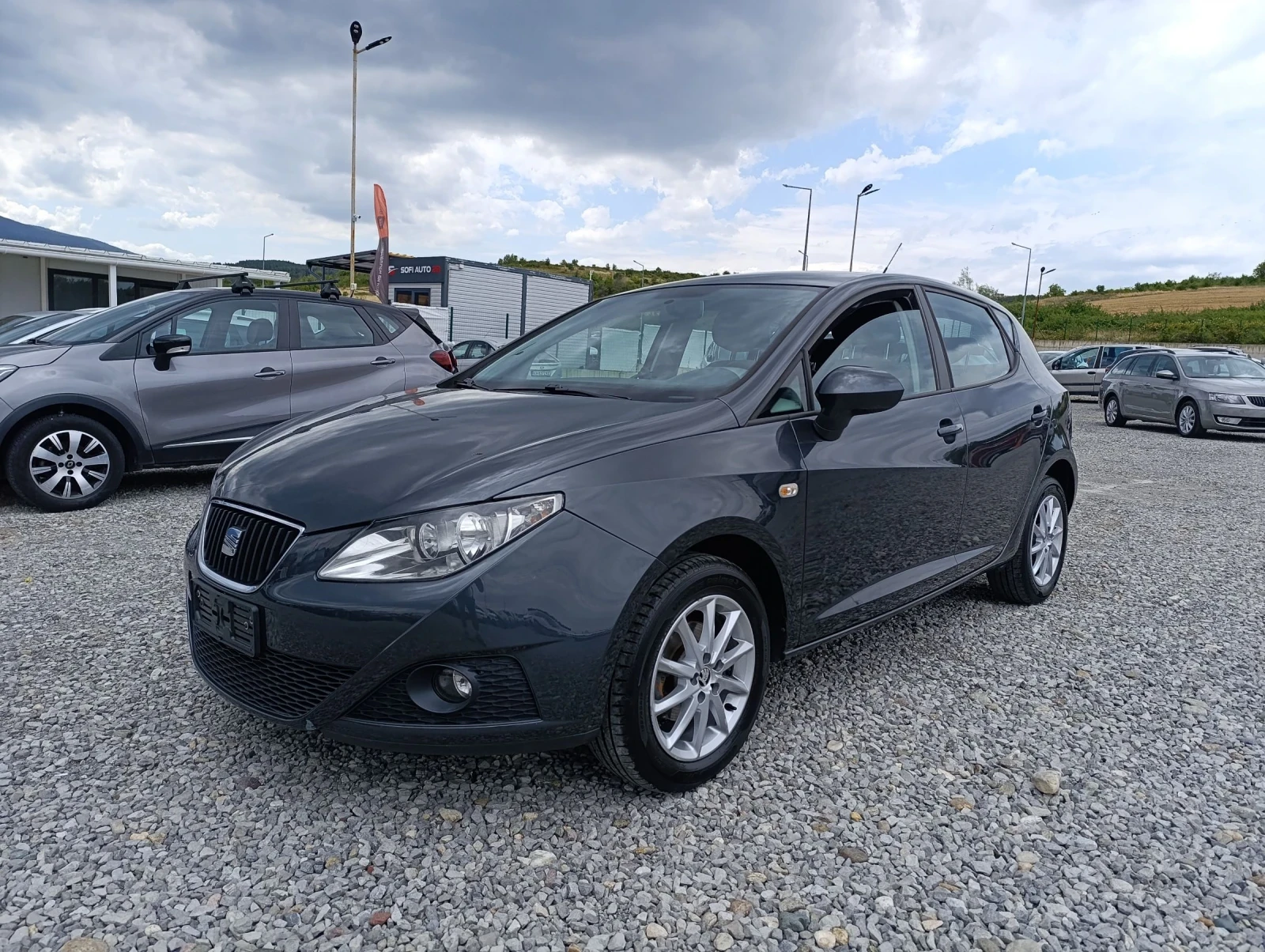 Seat Ibiza 1.6TDI 90к.с  EVRO5, снимка 15 - Автомобили и джипове - 53966903