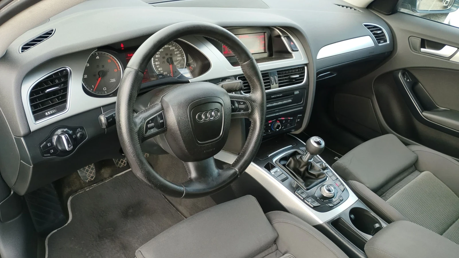 Audi A4 2.0TDI, снимка 6 - Автомобили и джипове - 53966903