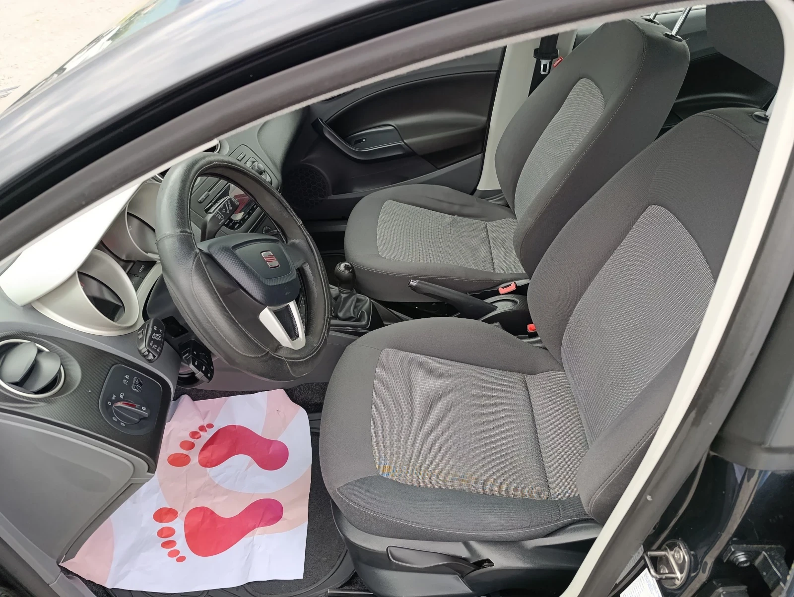 Seat Ibiza 1.6TDI 90к.с  EVRO5, снимка 5 - Автомобили и джипове - 53966903