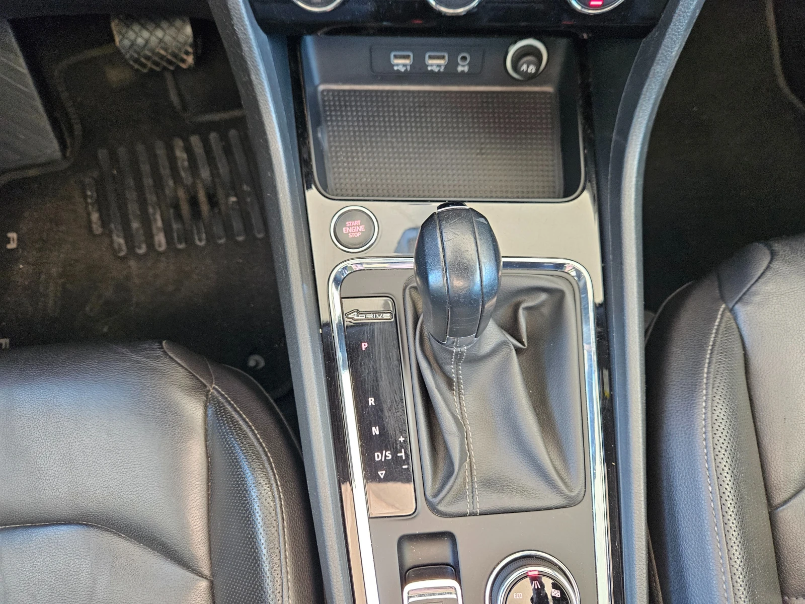 Seat Ateca Автомат 4x4, снимка 14 - Автомобили и джипове - 54314525