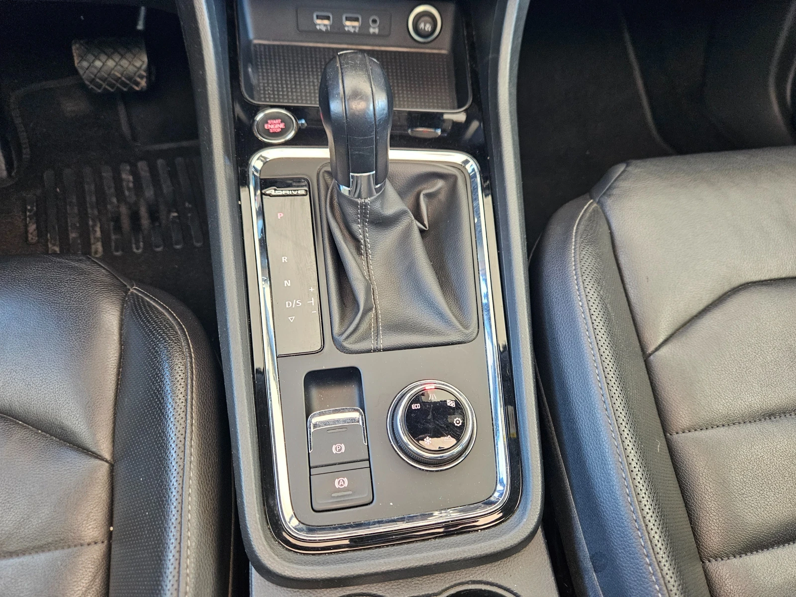 Seat Ateca Автомат 4x4, снимка 16 - Автомобили и джипове - 54314525