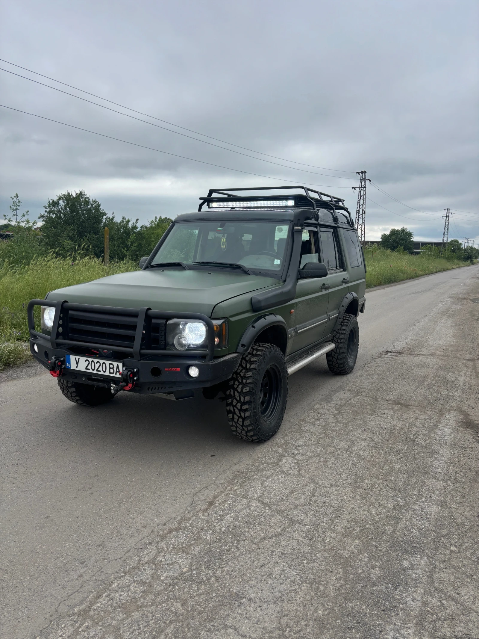 Land Rover Discovery 2.5, снимка 2 - Автомобили и джипове - 54653044