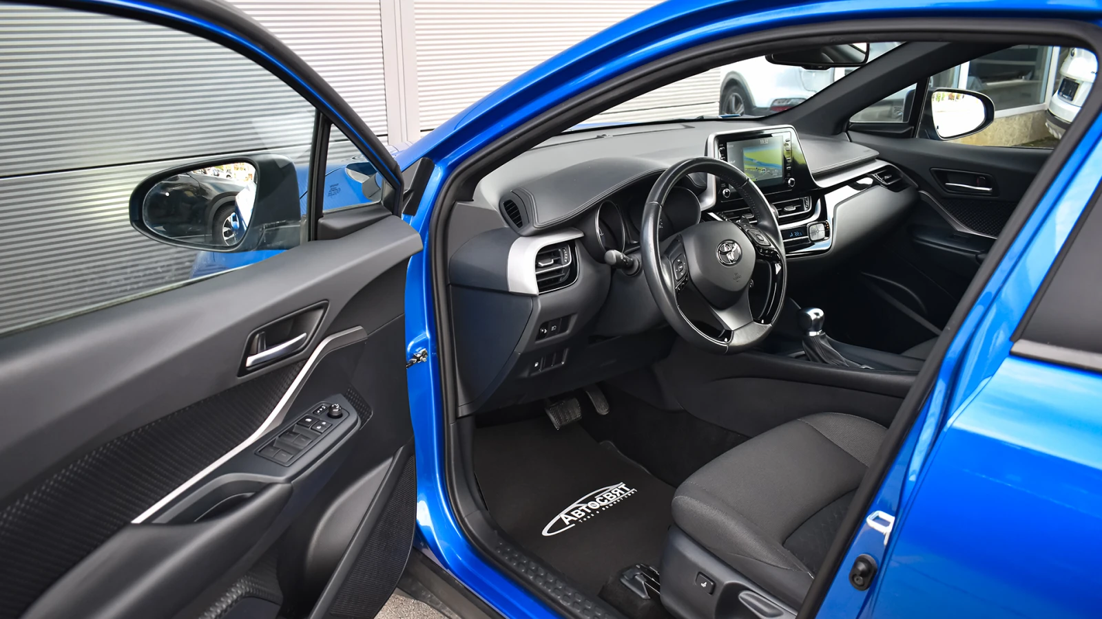 Toyota C-HR 2.0 Hybrid Trend Automatic, снимка 8 - Автомобили и джипове - 54777002