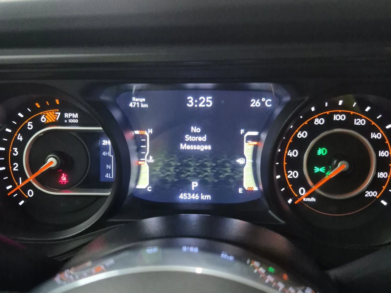 Jeep Wrangler 3.6L Pentastar V6 / 4x4 / Sahara / Без ръжди и уда, снимка 14 - Автомобили и джипове - 54913047