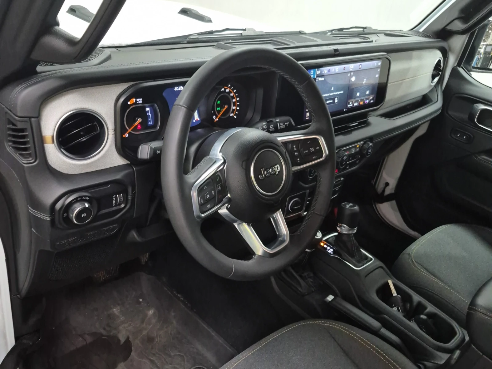 Jeep Wrangler 3.6L Pentastar V6 / 4x4 / Sahara / Без ръжди и уда, снимка 9 - Автомобили и джипове - 54913047