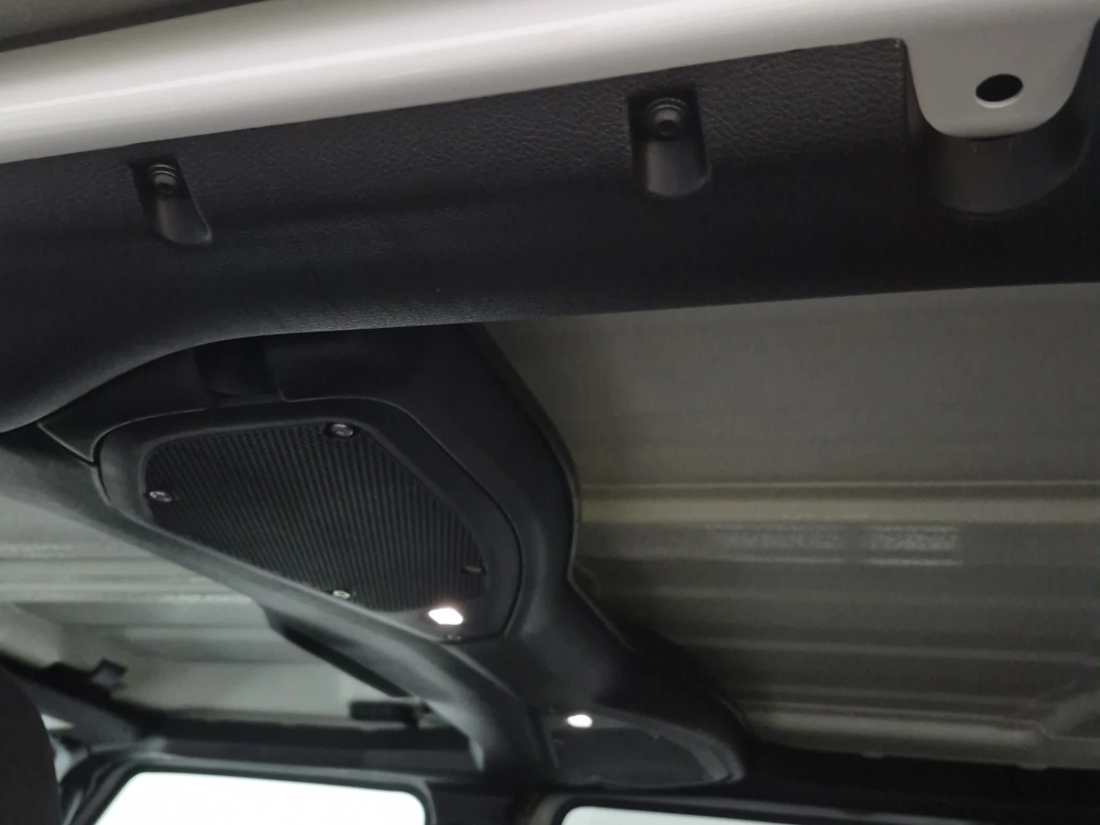 Jeep Wrangler 3.6L Pentastar V6 / 4x4 / Sahara / Без ръжди и уда, снимка 13 - Автомобили и джипове - 54913047