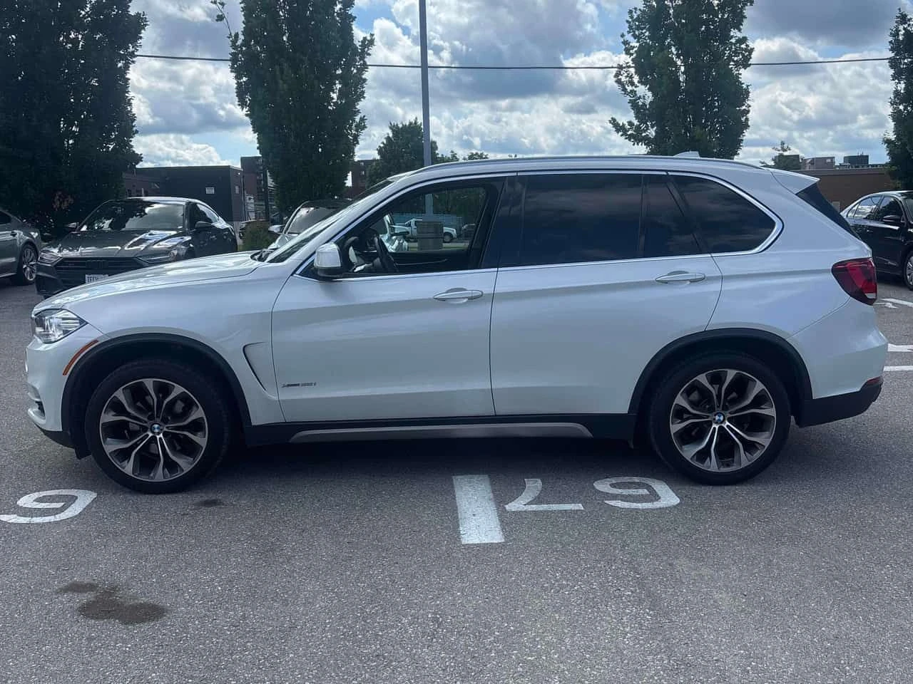 BMW X5 XDRIVE35I/ПАНО/ПОДГРЕВ/+ ГУМИ/CARFAX/ФИНАНСИРАНЕ, снимка 3 - Автомобили и джипове - 55004252