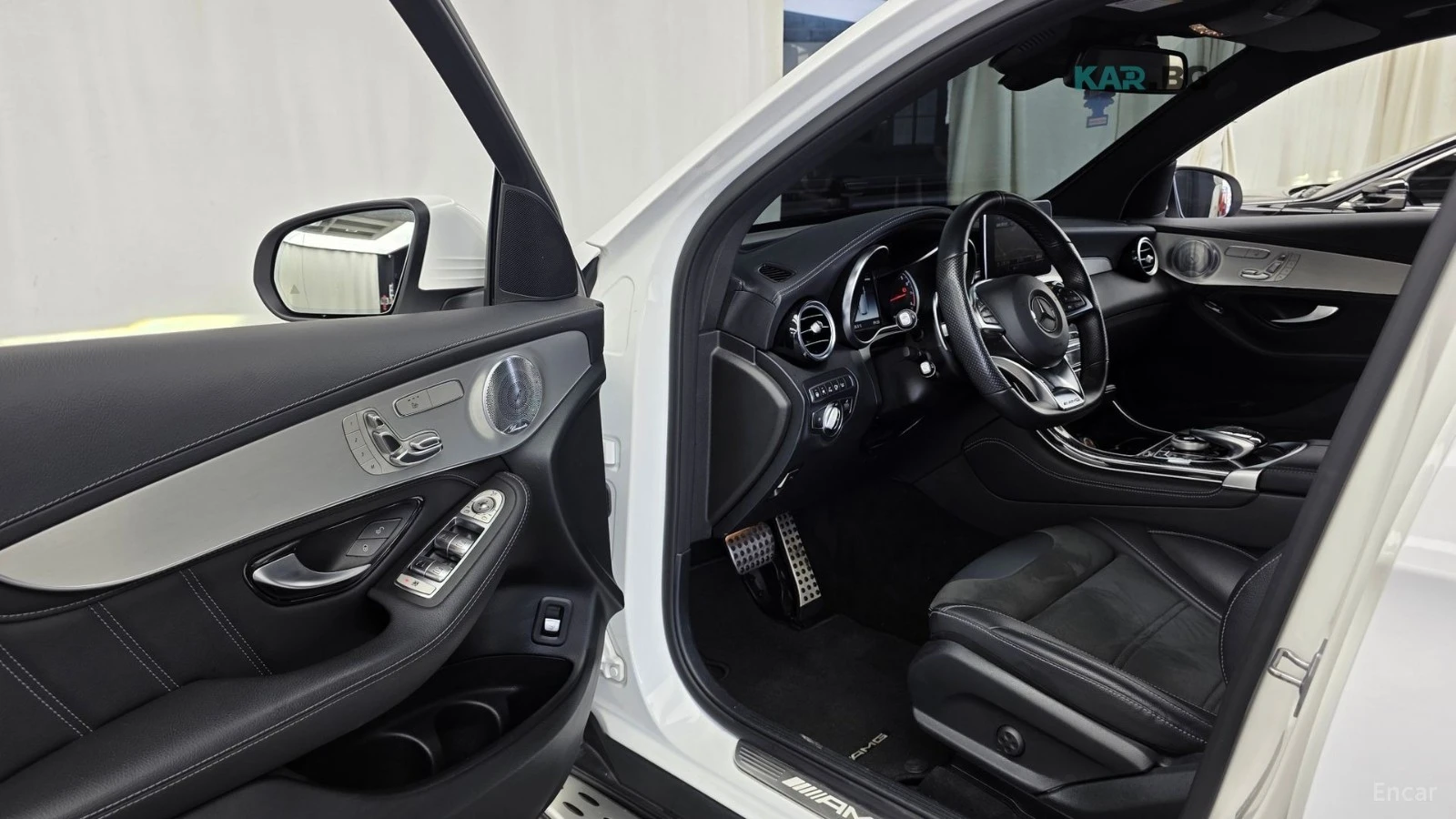 Mercedes-Benz GLC 63 AMG 4MATIC* КОЖА* ПАНО* НАВИ, снимка 7 - Автомобили и джипове - 55385657
