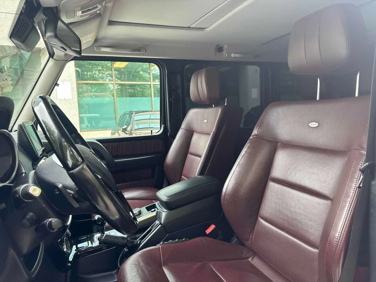 Mercedes-Benz G 500 4MATIC * ДИСТРОНИК* ОБДУХВАНЕ* ШИБИДАХ* , снимка 10 - Автомобили и джипове - 55423860