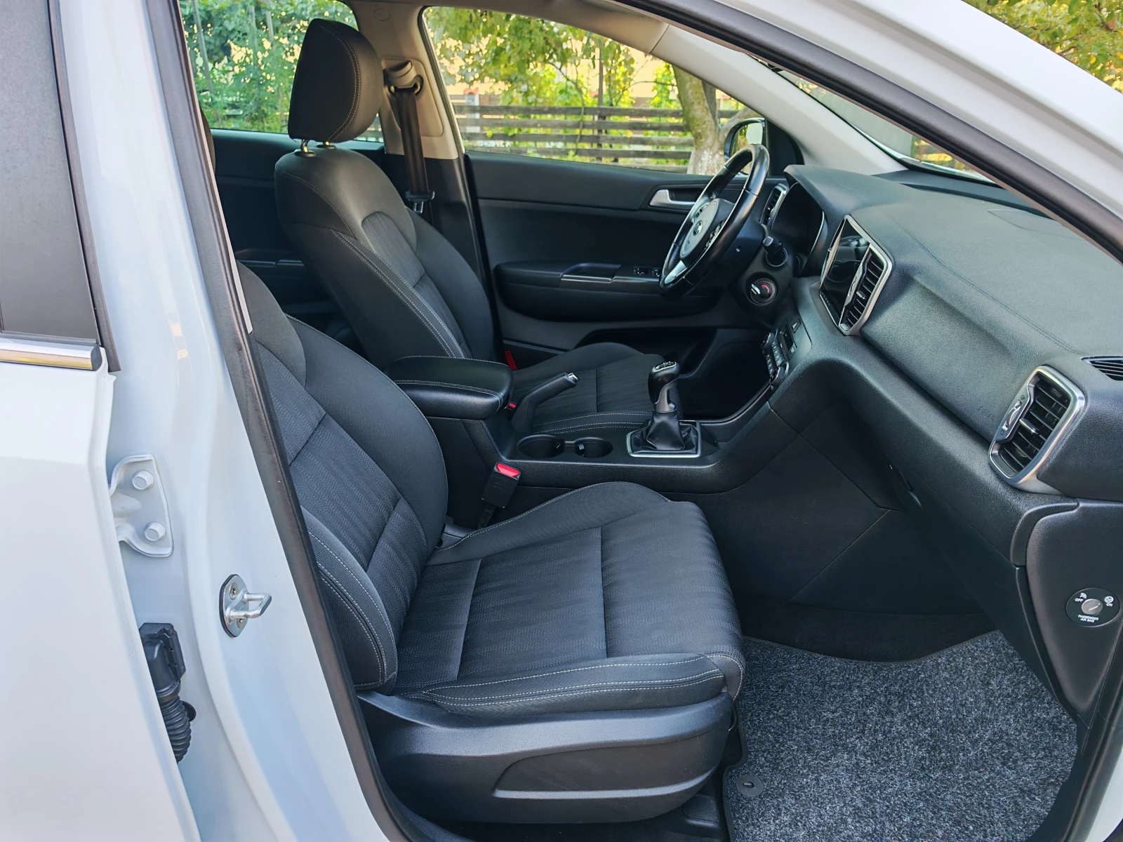 Kia Sportage = = 1.7CRDI= = , снимка 8 - Автомобили и джипове - 56136862