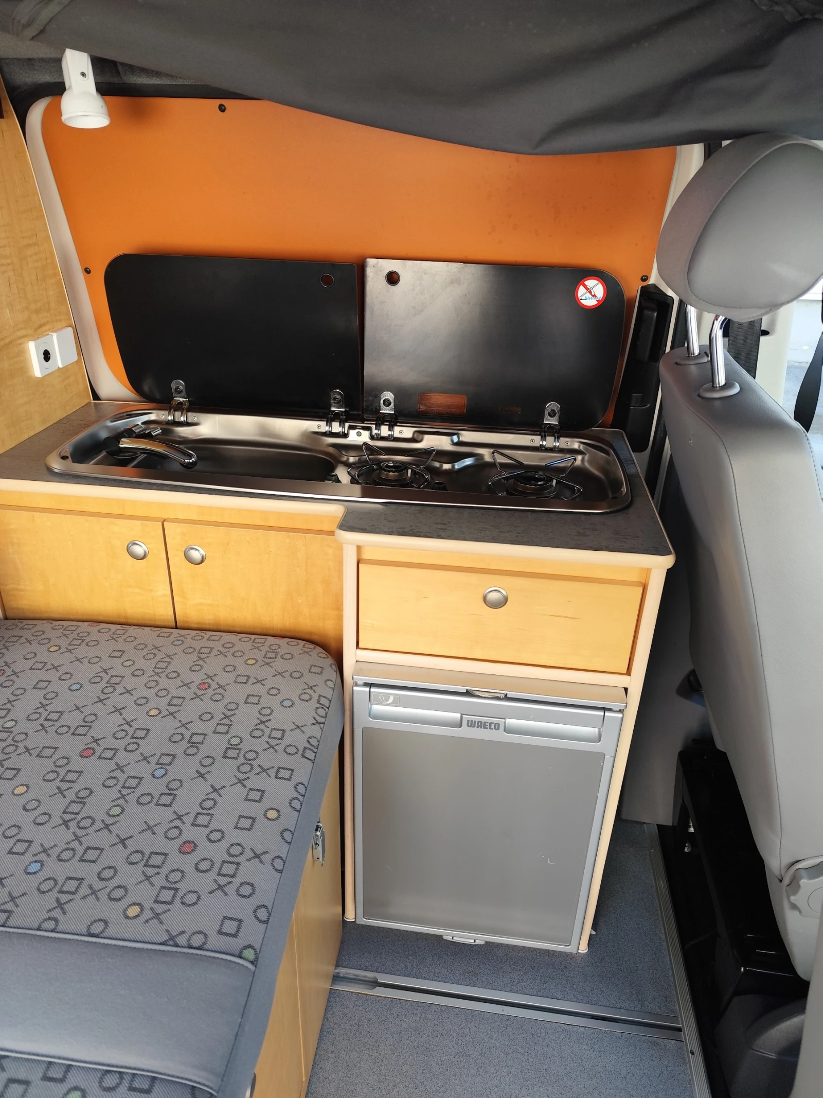 VW California California, снимка 11 - Бусове и автобуси - 53830571