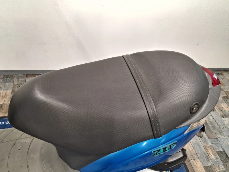 Piaggio Zip 49cc. Регистриран!!!, снимка 9 - Мотоциклети и мототехника - 51080436
