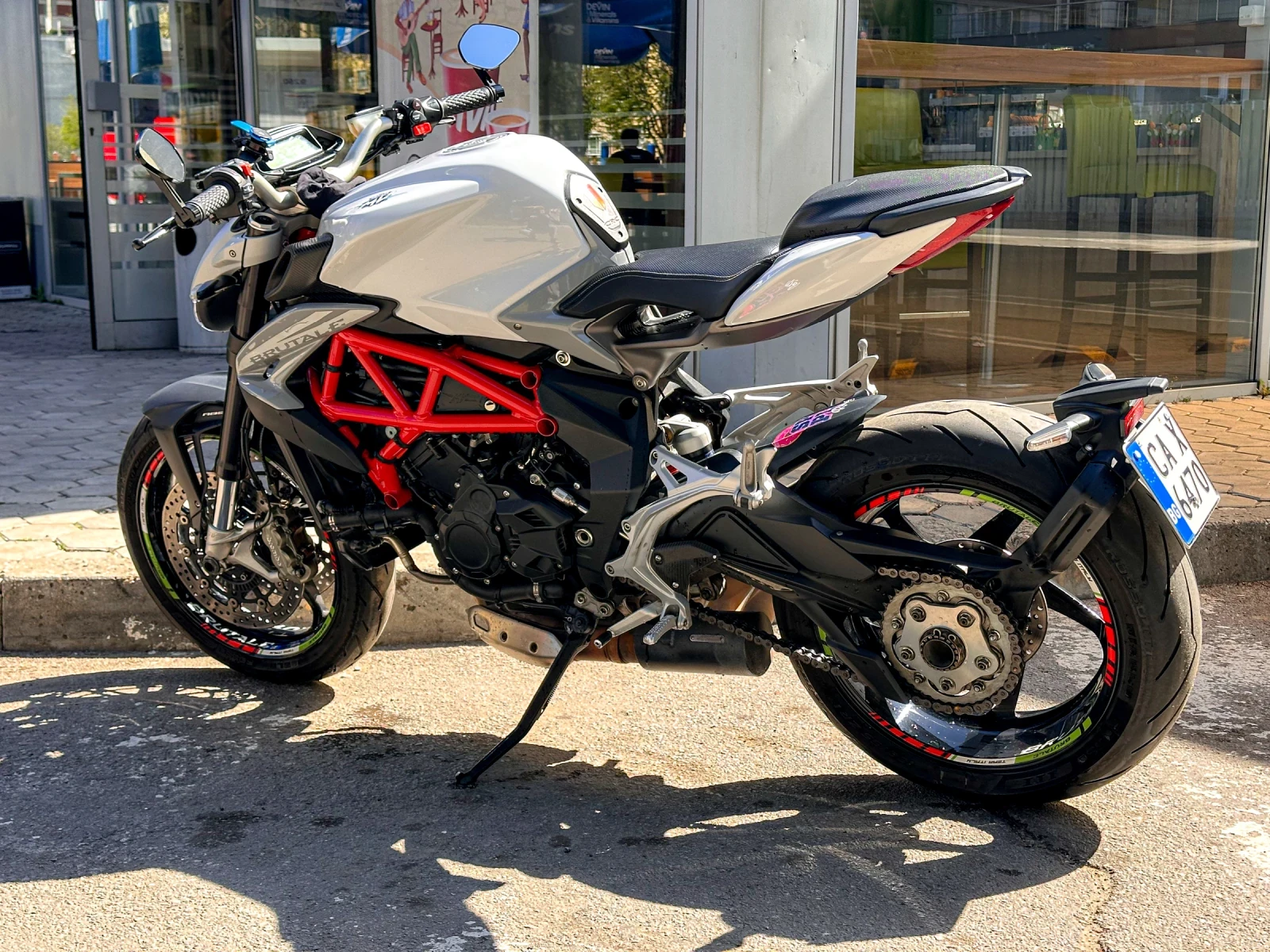MV Agusta Brutale 800 - изображение 5