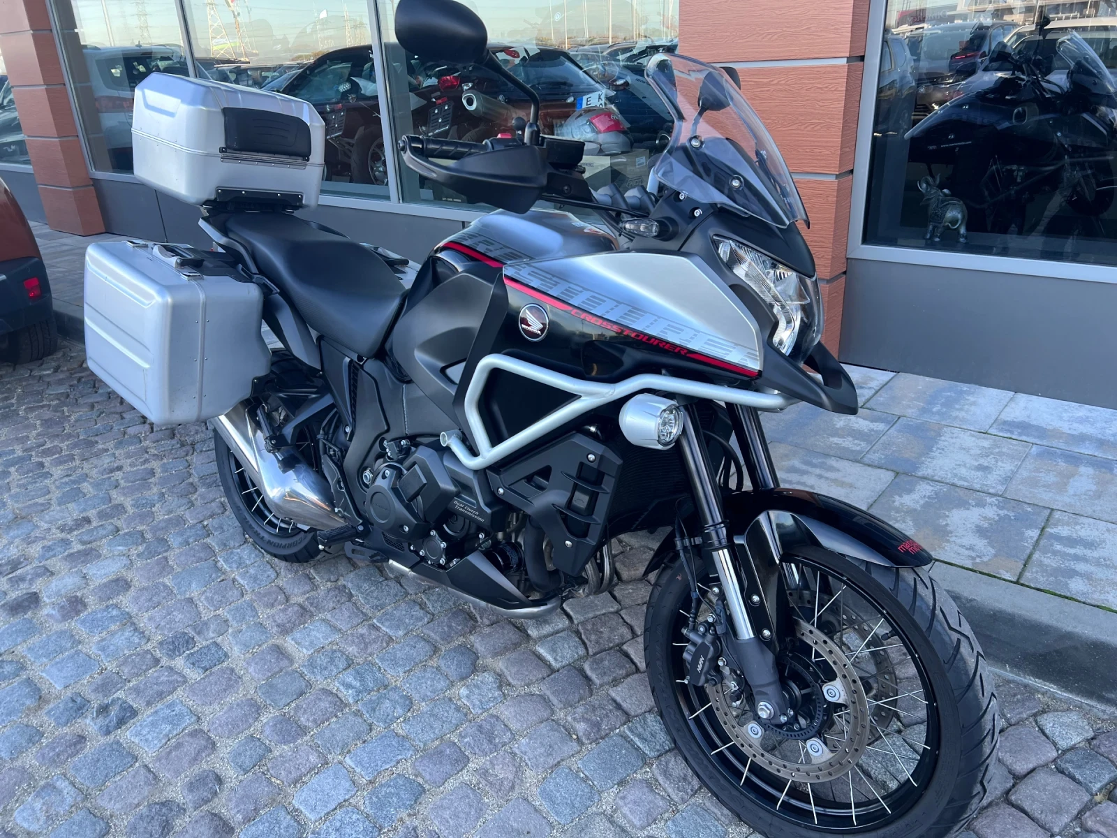 Honda Vfr 1200XD Crossturer - изображение 2