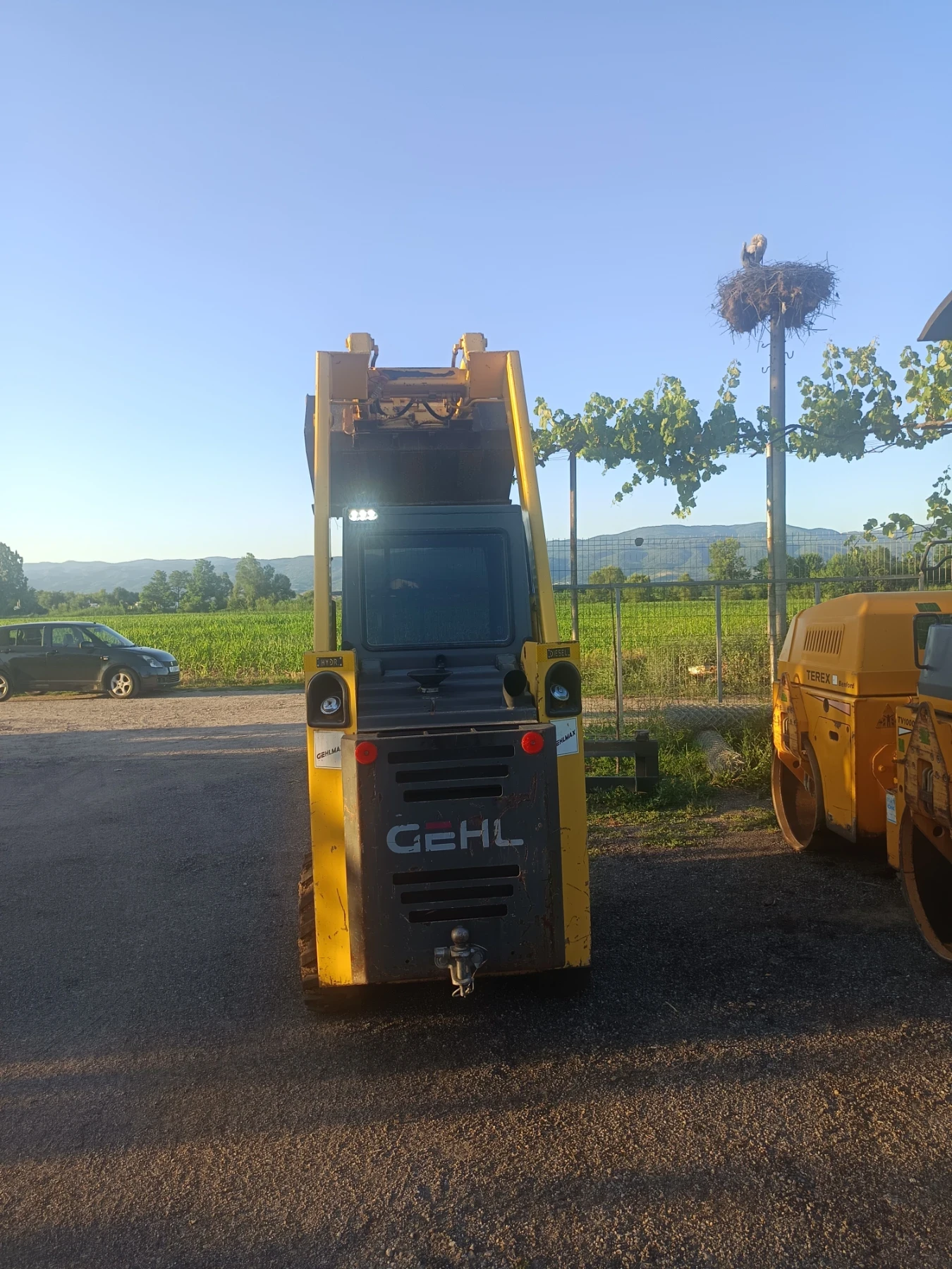 Мини челни товарачи Bobcat GEHL 1625 - изображение 7