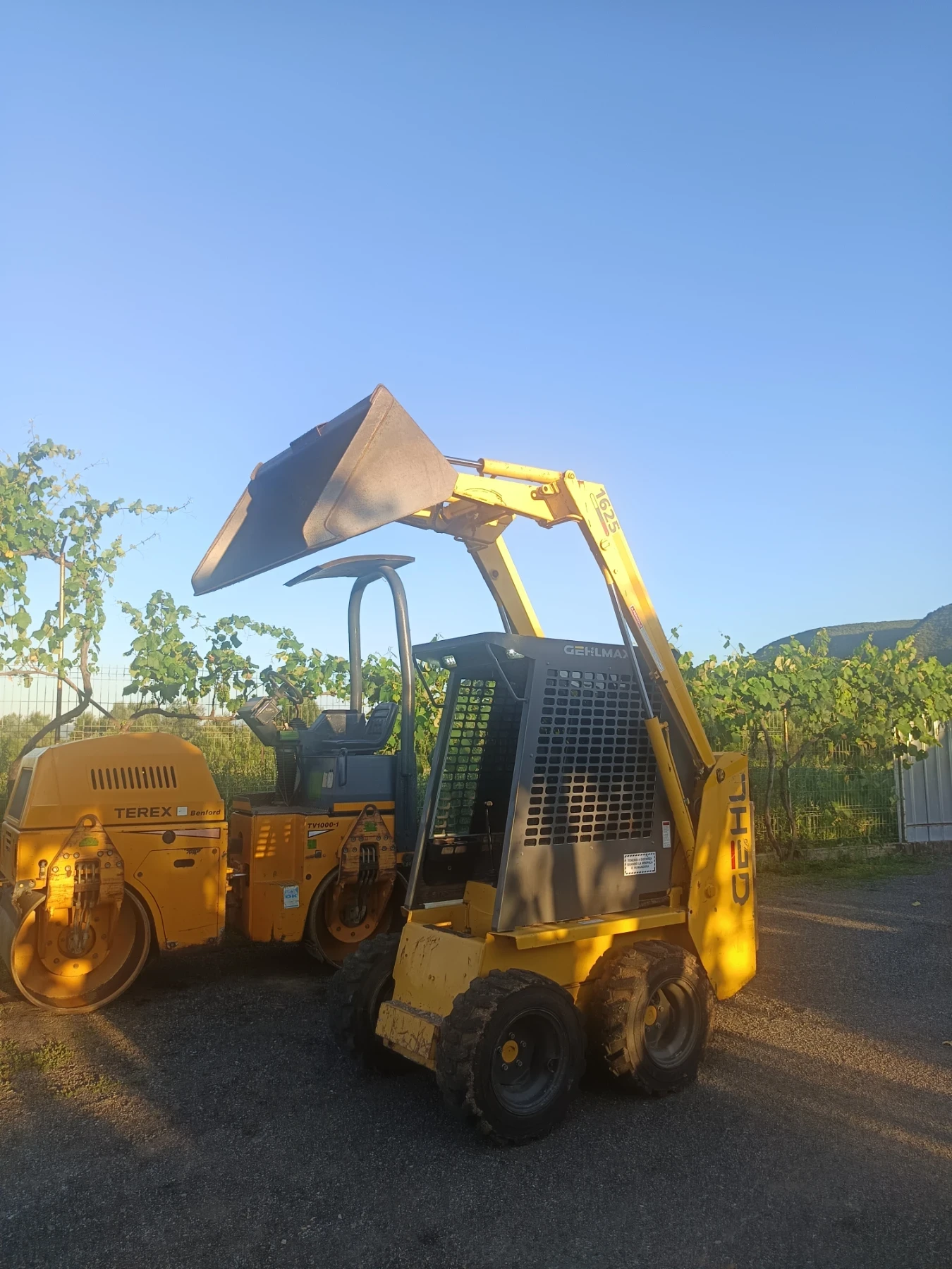 Мини челни товарачи Bobcat GEHL 1625 - изображение 5