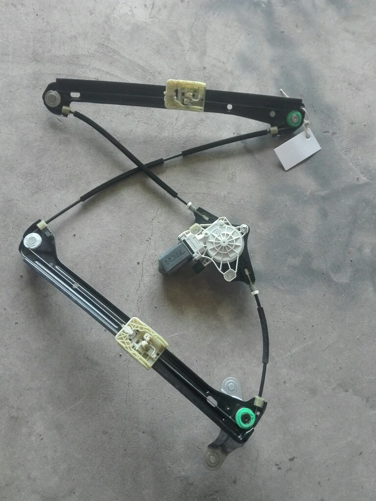 предна лява ел машинка ,стъклоповдигач голф 7