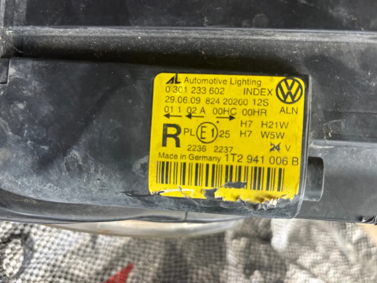  VW Touran Cross 0 301 233 601, 0 301 233 602 | Mobile.bg   6