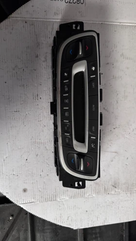       /  /   Renault Scenic - 275100026R / E1059017
