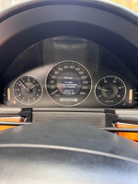 Mercedes-Benz E 220 2.2, снимка 9