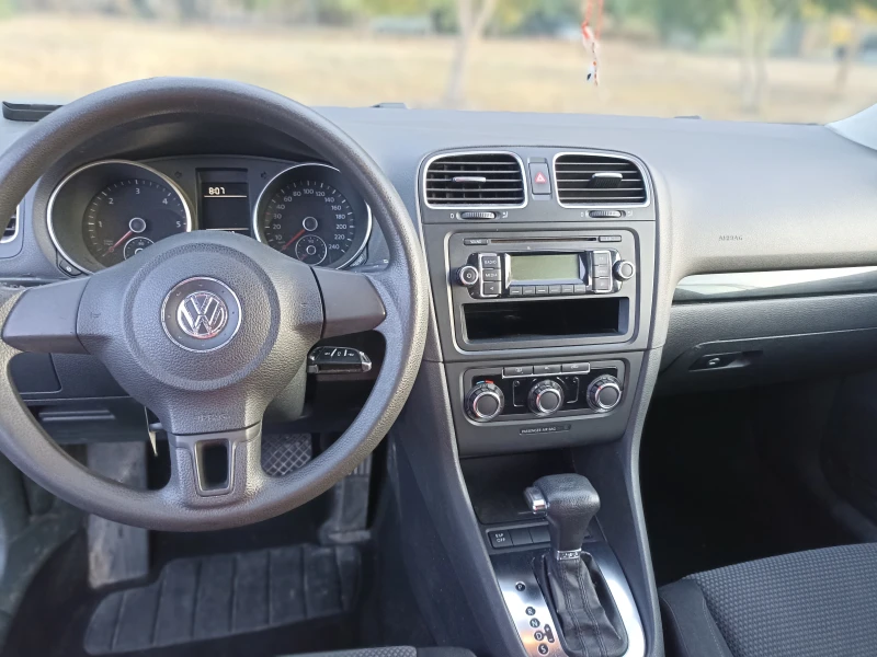 VW Golf, снимка 8 - Автомобили и джипове - 47529047