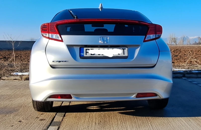 Honda Civic 1, 8i-vtec, снимка 10 - Автомобили и джипове - 48745389