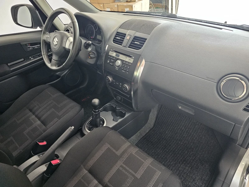 Suzuki SX4 1.6 120 коня Германия, снимка 10 - Автомобили и джипове - 50290953