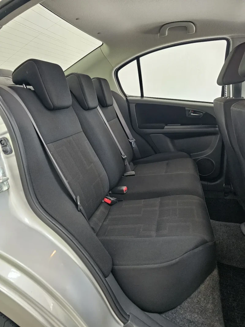 Suzuki SX4 1.6 120 коня Германия, снимка 14 - Автомобили и джипове - 50290953