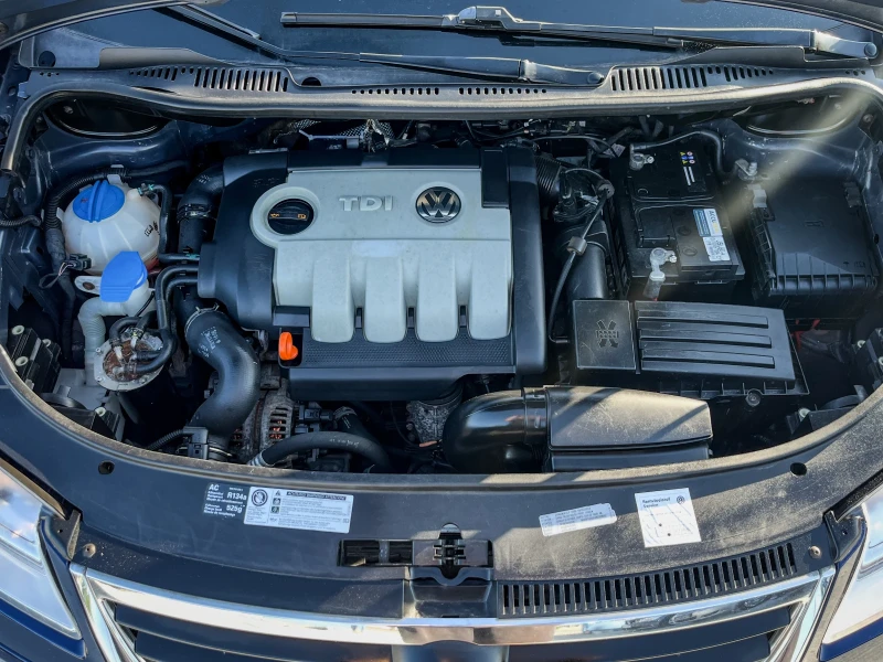 VW Touran 1.9TDI-ТОВАРЕН(1+ 1)BLUEMOTION-6ck. , снимка 15 - Автомобили и джипове - 51703028