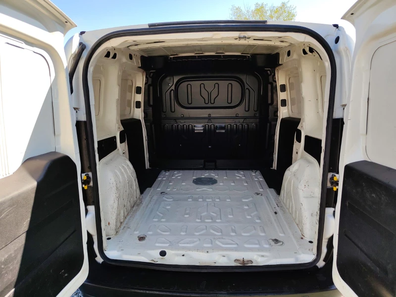 Fiat Doblo 1.3, снимка 8 - Автомобили и джипове - 51952134