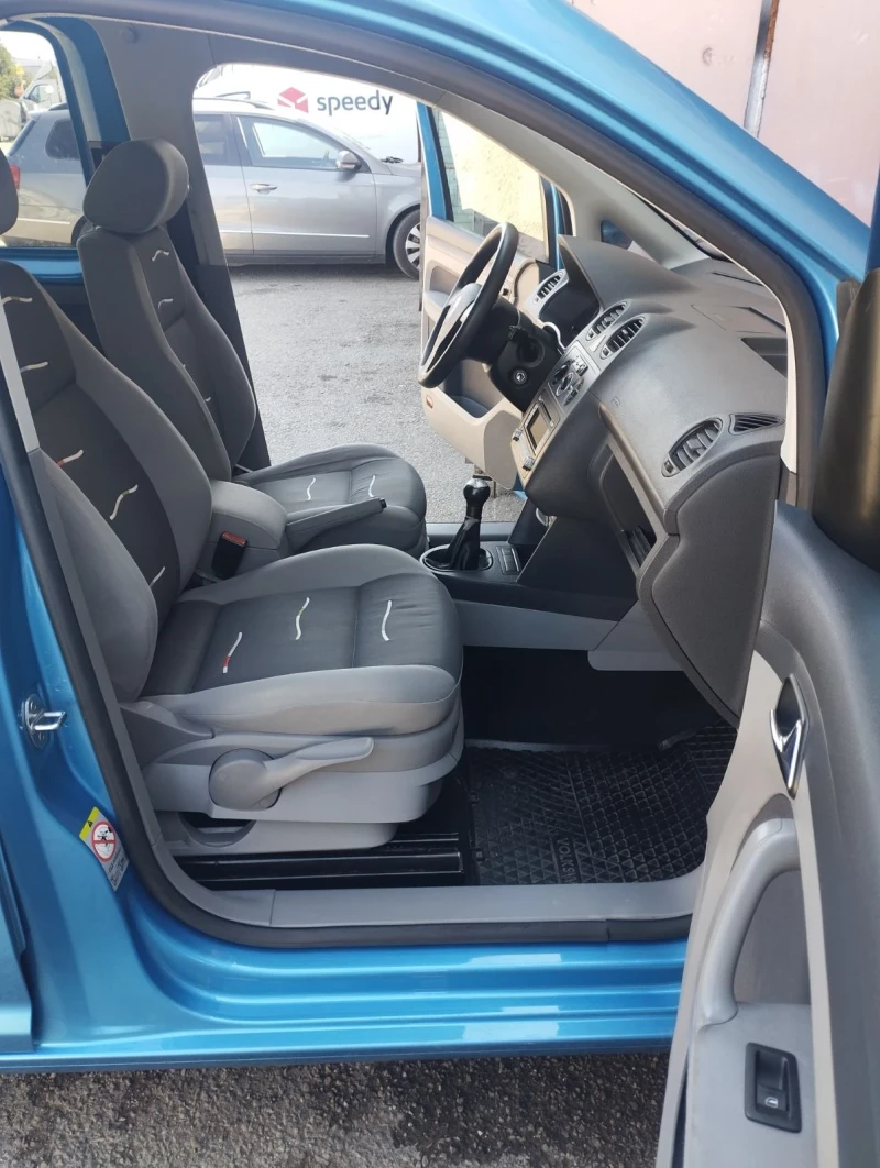 VW Caddy 2.0, снимка 4 - Автомобили и джипове - 52403711