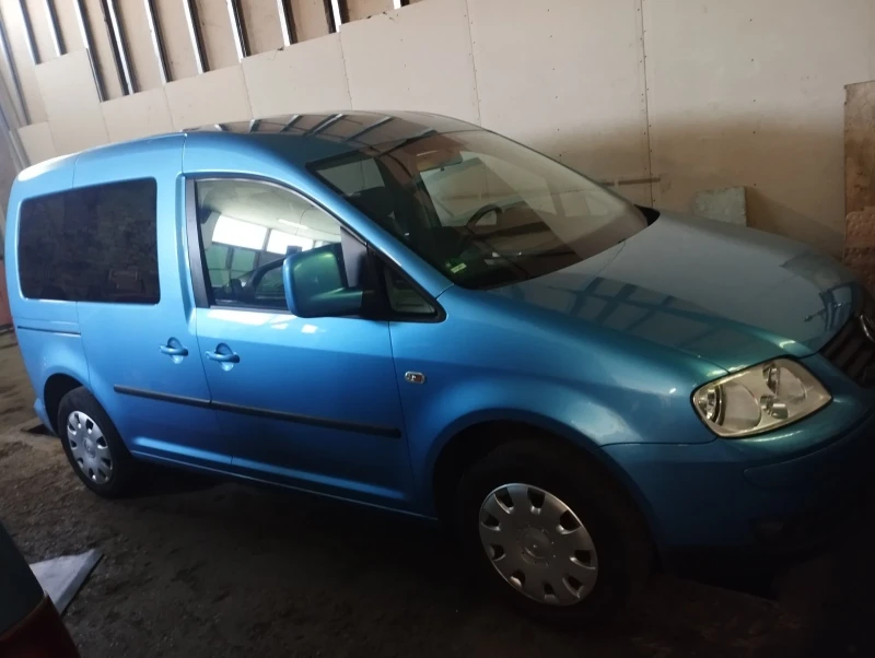 VW Caddy 2.0, снимка 11 - Автомобили и джипове - 52403711