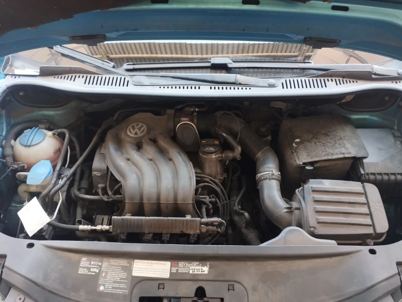 VW Caddy 2.0, снимка 16 - Автомобили и джипове - 52403711