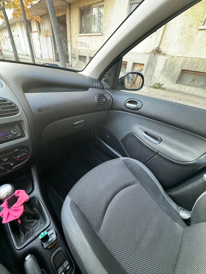 Peugeot 206, снимка 6 - Автомобили и джипове - 52414658