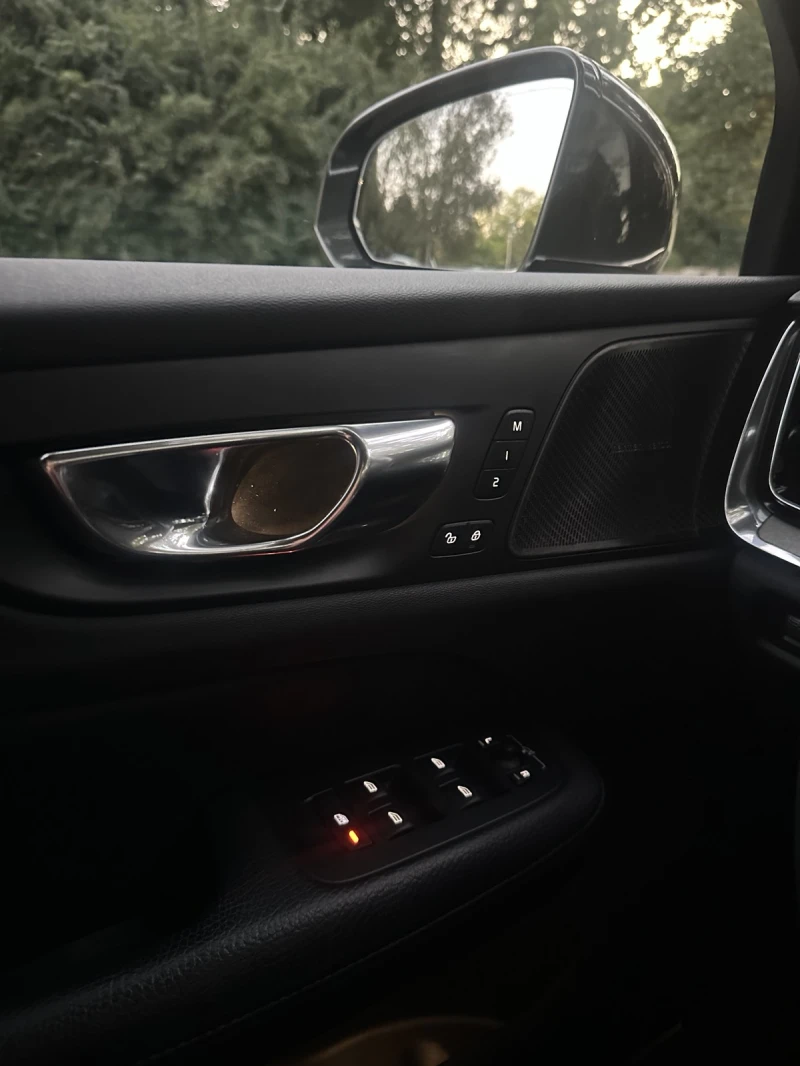 Volvo V60 B4 Inscription, снимка 14 - Автомобили и джипове - 52910537