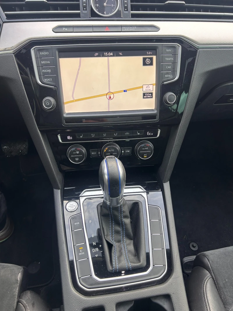 VW Passat 1.4GTE AVTOMAT/NAVI/PANORAMA/KOJA EURO 6, снимка 14 - Автомобили и джипове - 53124928