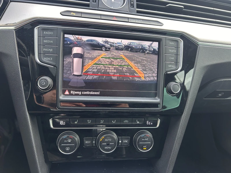 VW Passat 1.4GTE AVTOMAT/NAVI/PANORAMA/KOJA EURO 6, снимка 15 - Автомобили и джипове - 53124928