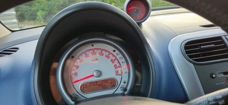 Opel Agila 1.2i - 80кс* АВТОМАТИК* ГАЗОВ ИНЖЕКЦИОН, снимка 6 - Автомобили и джипове - 53331303