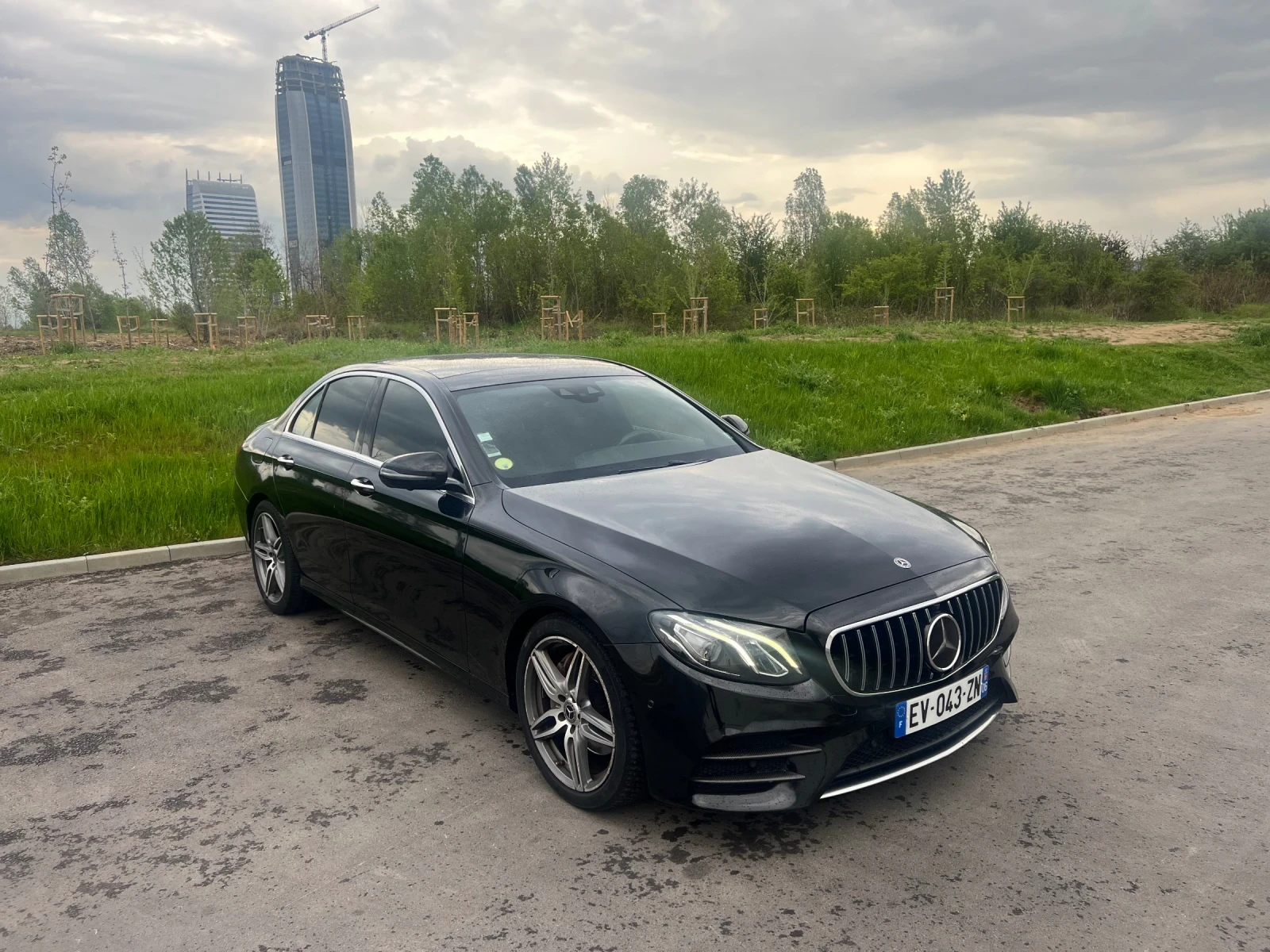 Mercedes-Benz E 220 4.3 амг пакет full digital burmaster 360 топ цена! - изображение 2