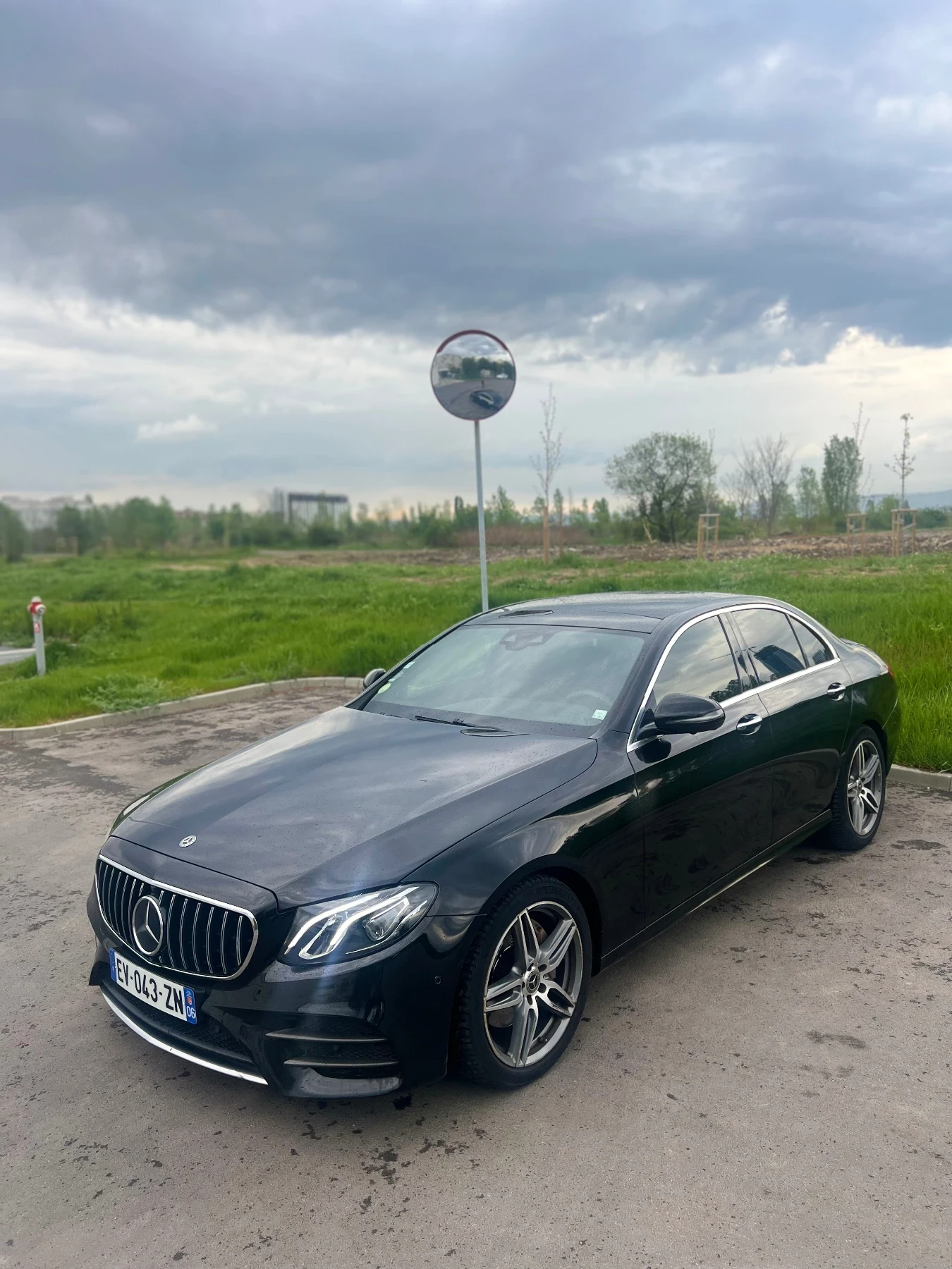 Mercedes-Benz E 220 4.3 амг пакет full digital burmaster 360 топ цена! - изображение 3