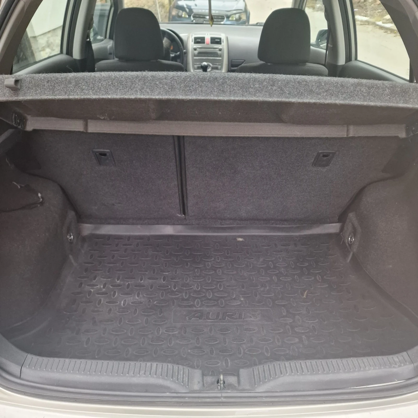 Toyota Auris  - изображение 4