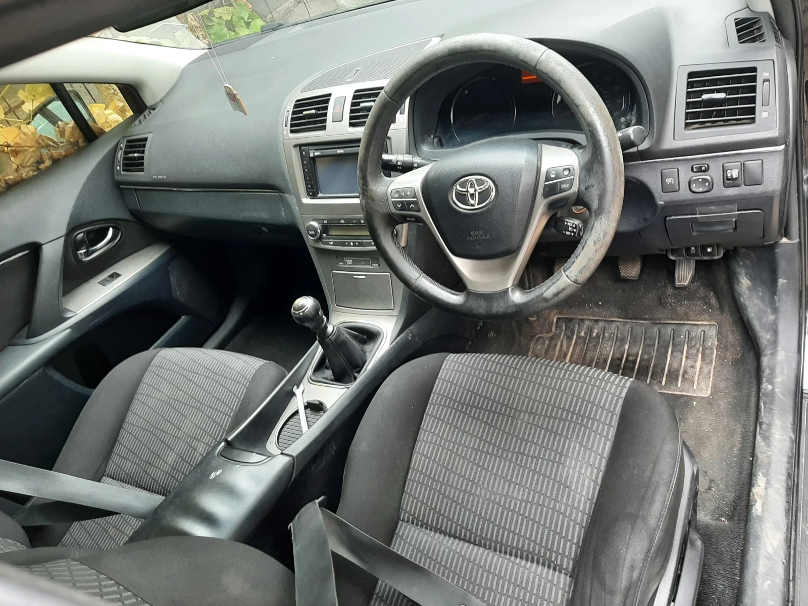 Toyota Avensis  - изображение 5