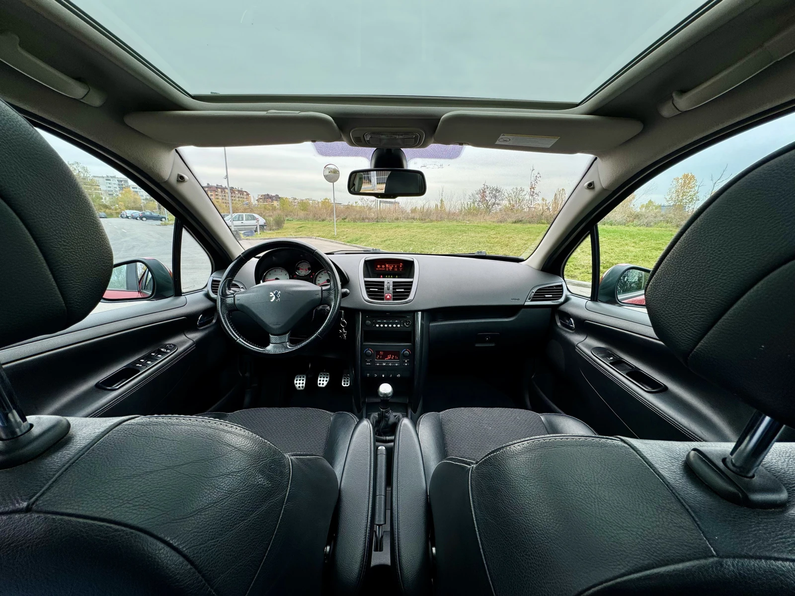 Peugeot 207 Feline |  | 80000 | Mobile.bg   8